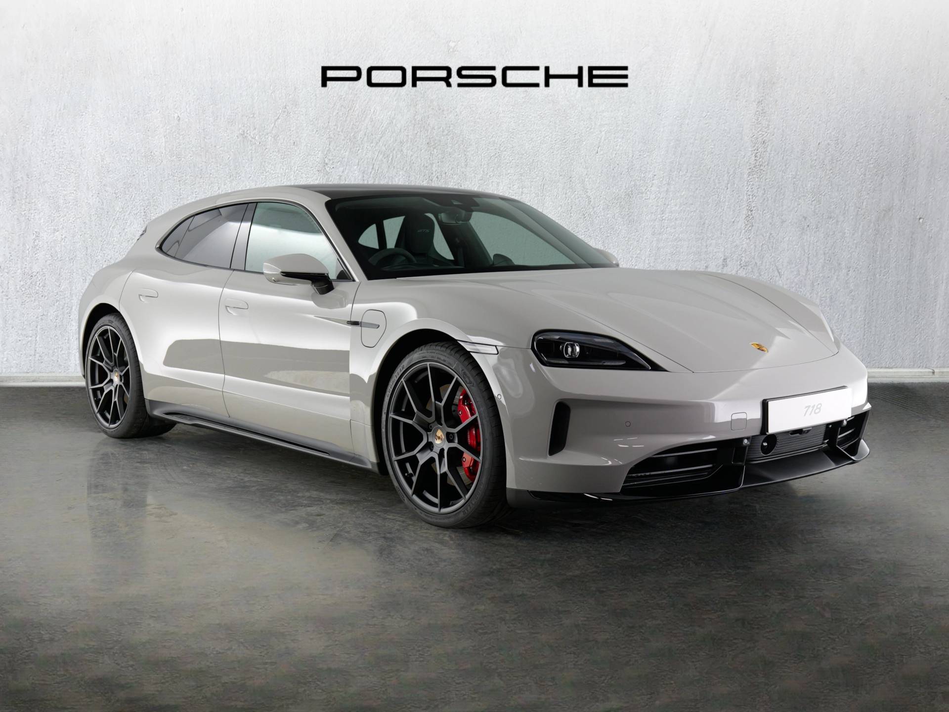Taycan GTS Sport Turismo, photo 1 of 43