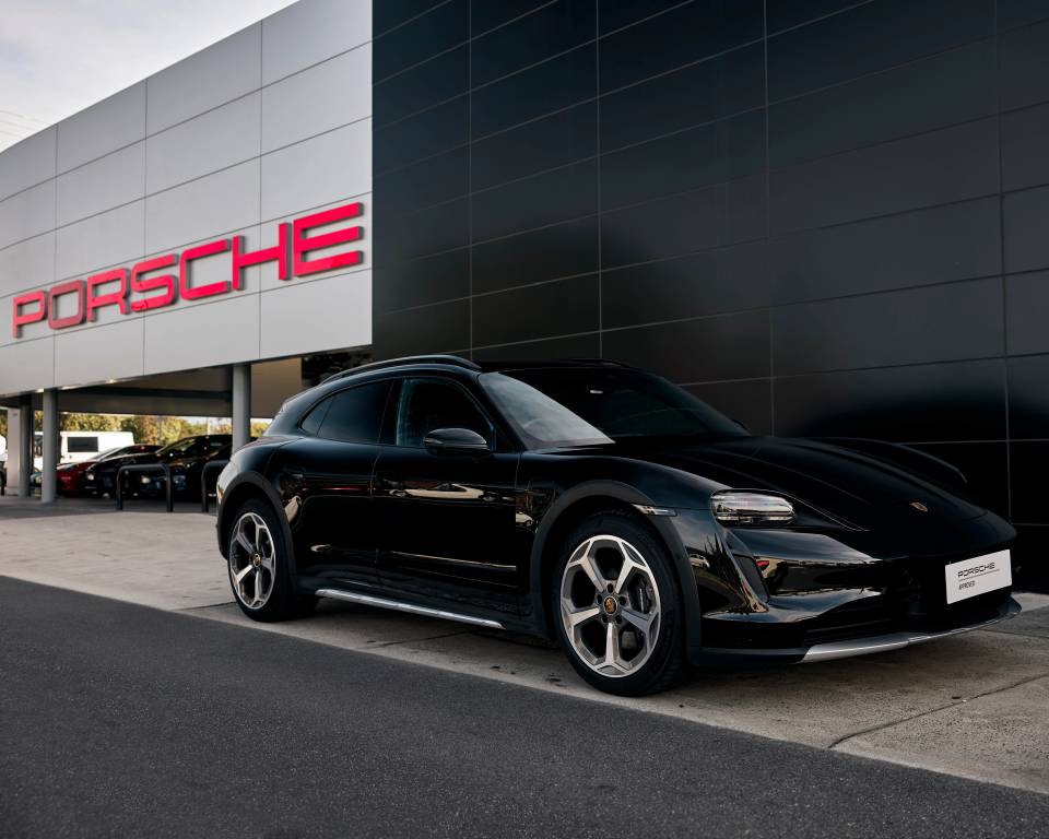 Used Porsche Taycan 4 Cross Turismo for sale at Porsche Centre Brighton