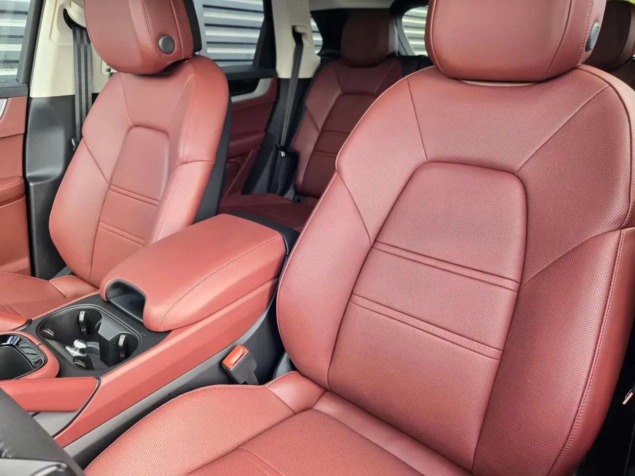 2026 Porsche Cayenne S - Photo 40
