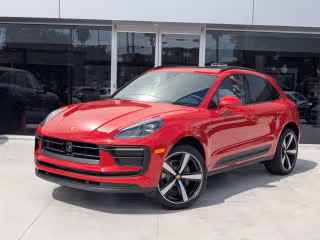 2026 Porsche Macan's photo