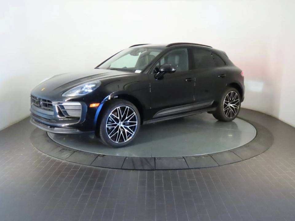 2025 Porsche Macan