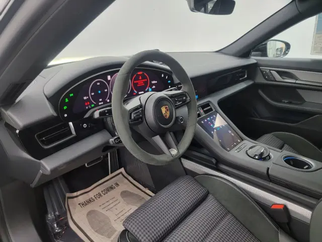 2025 Porsche Taycan Base - Photo 30
