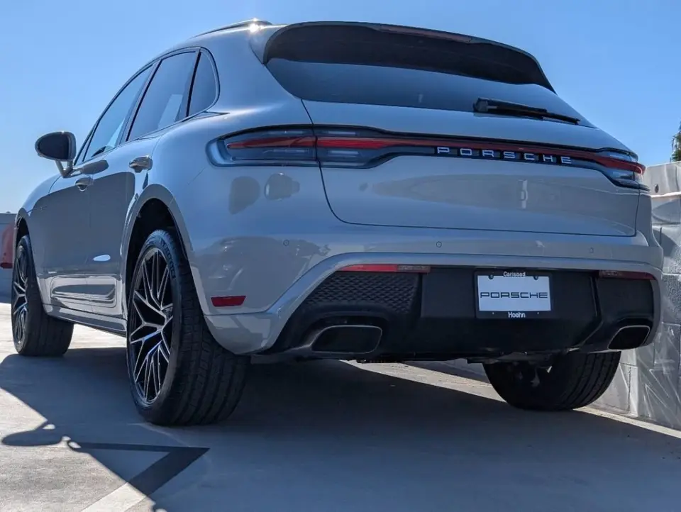2026 Porsche Macan - Photo 23