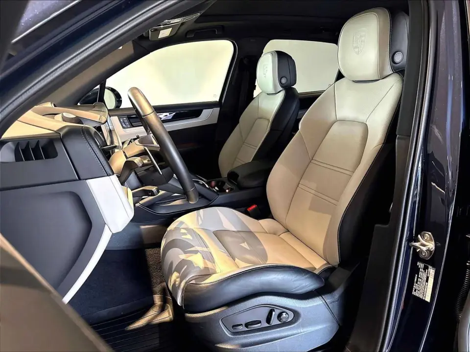 2025 Porsche Cayenne S - Photo 39