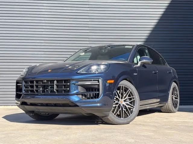 2026 Porsche Cayenne Coup E-Hybrid - Photo 4