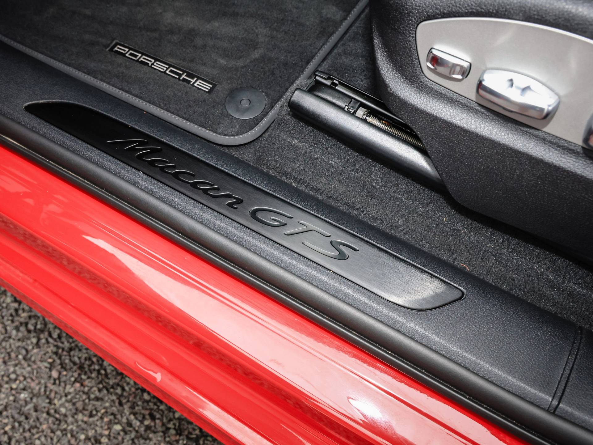 Macan GTS, photo 30 of 30