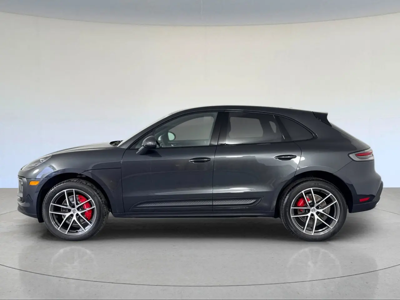 2026 Porsche Macan S - Photo 16
