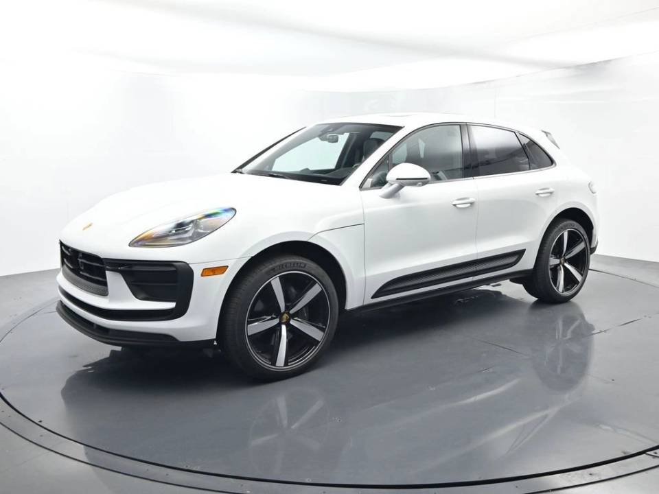 2025 Porsche Macan