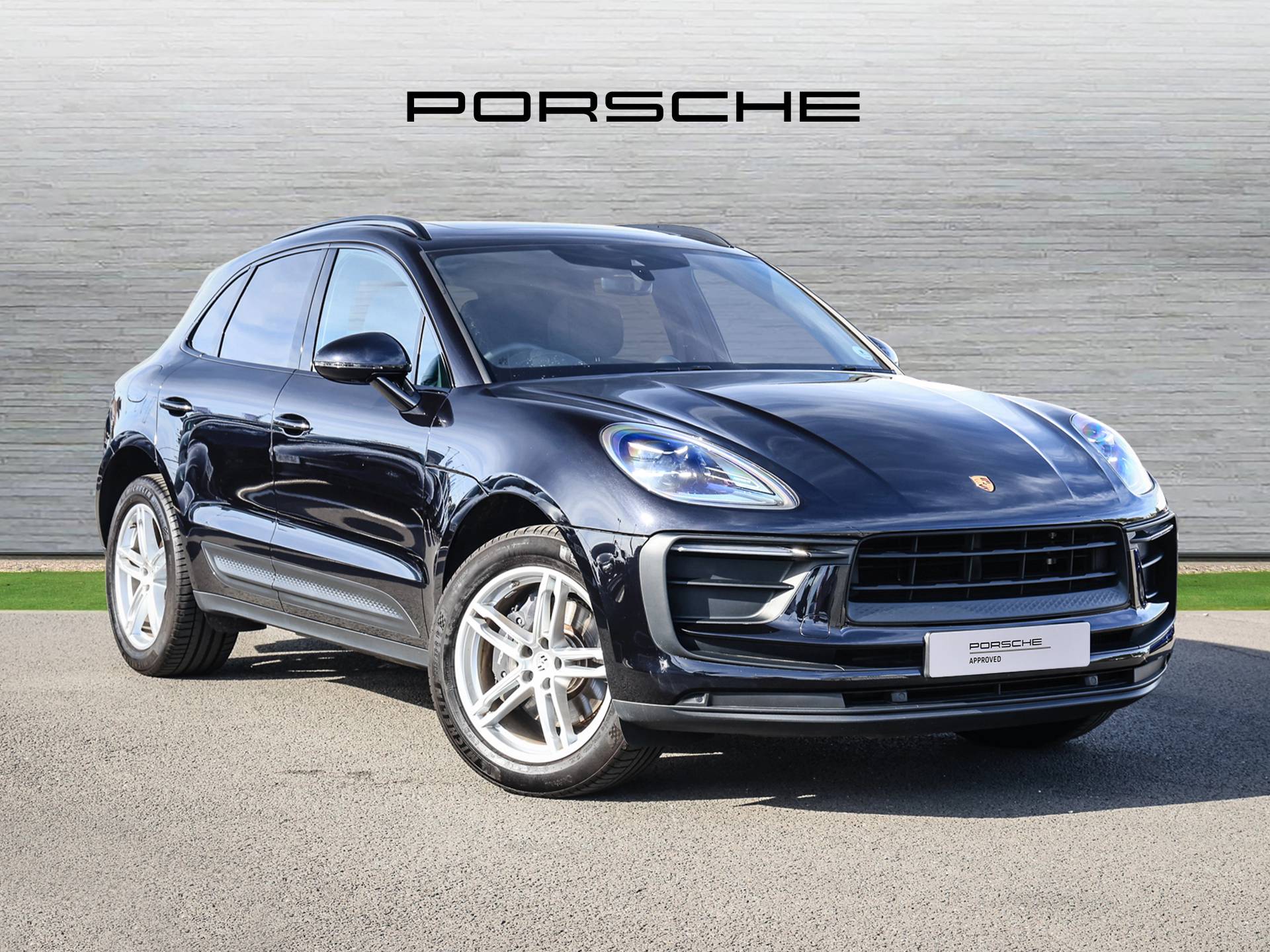 Macan, photo 1 of 31