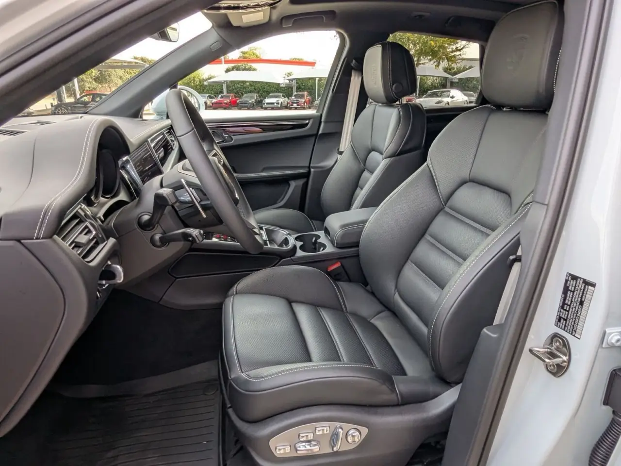 2026 Porsche Macan S - Photo 40