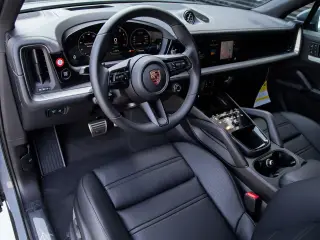 2026 Porsche Cayenne S E-Hybrid - Photo 29