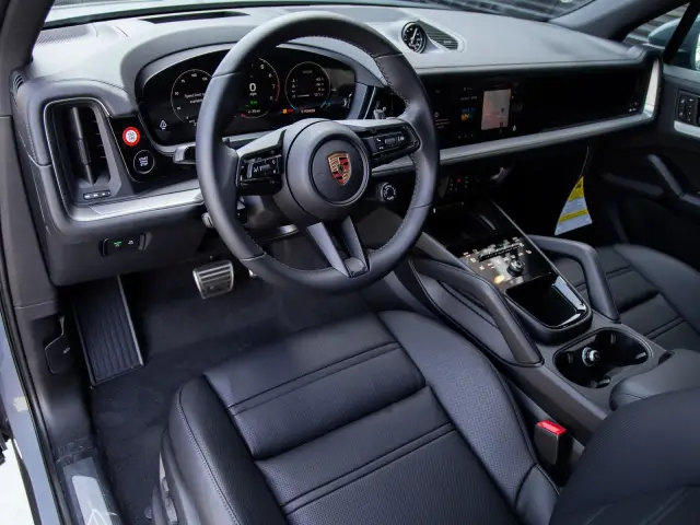 2026 Porsche Cayenne S E-Hybrid - Photo 30