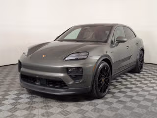 2026 Porsche Macan Macan 4 Electric's photo