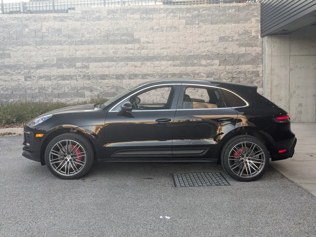 2026 Porsche Macan S - Photo 16