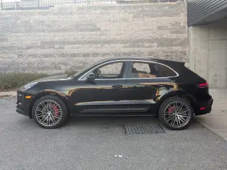 2026 Porsche Macan S - Photo 13