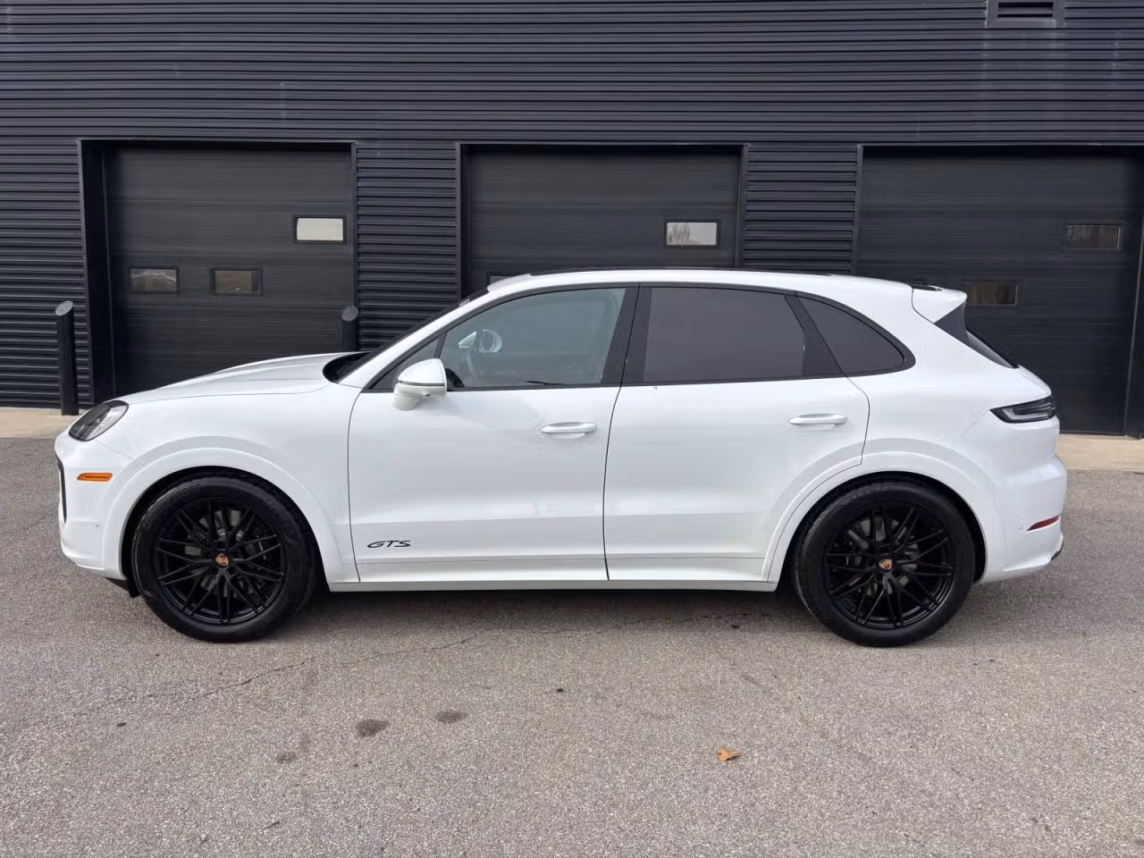 2026 Porsche Cayenne GTS - Photo 12