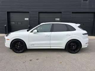 2026 Porsche Cayenne GTS - Photo 13