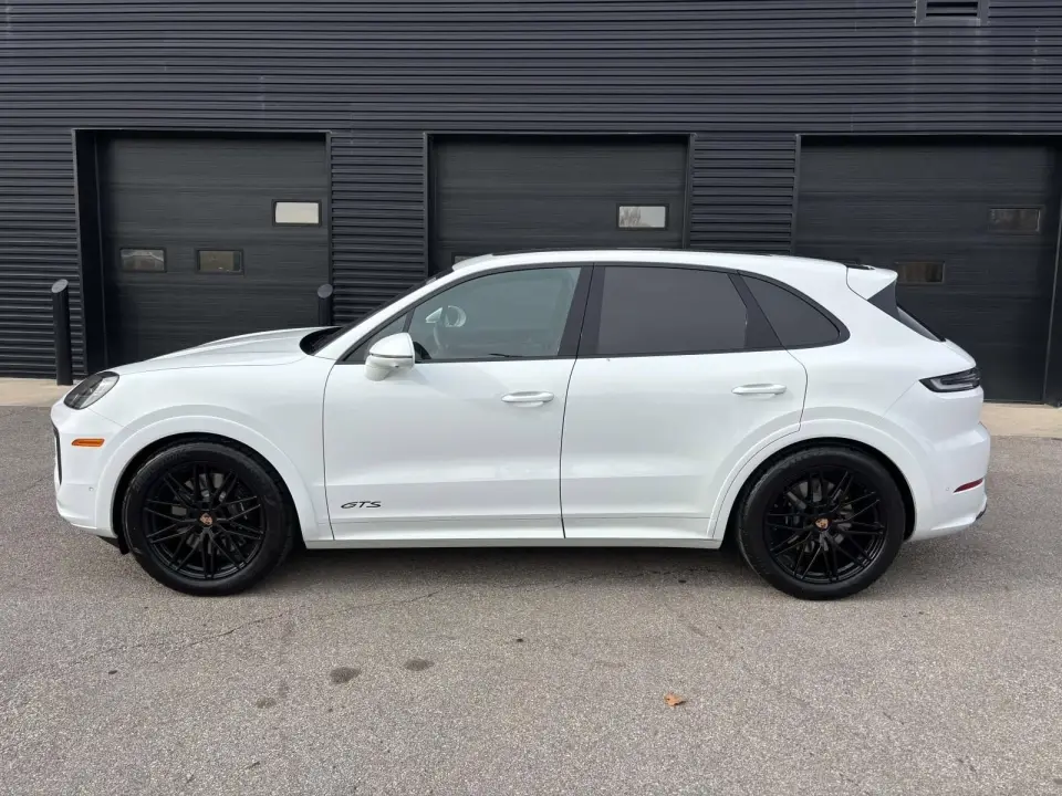 2026 Porsche Cayenne GTS - Photo 15
