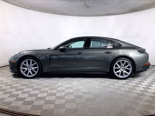 2026 Porsche Panamera Base - Photo 10