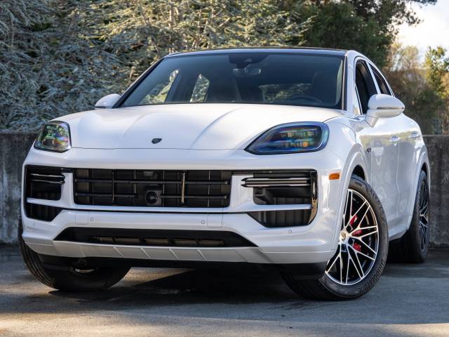 2025 Porsche Cayenne Turbo E-Hybrid Coupe