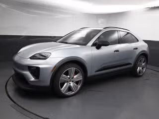 2025 Porsche Macan