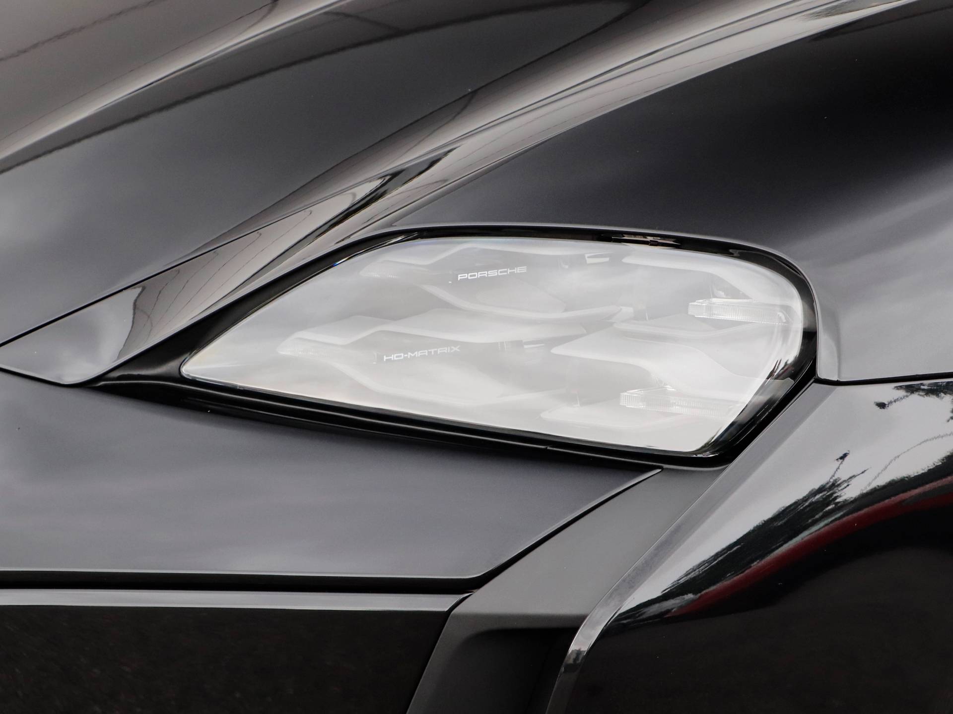 Taycan Turbo Sport Turismo, photo 38 of 38