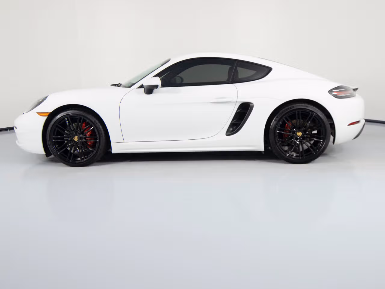 2024 Porsche 718 12