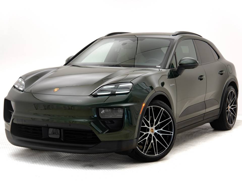 2025 Porsche Macan Base