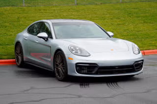 2023 Porsche Panamera 4 Platinum Edition's photo