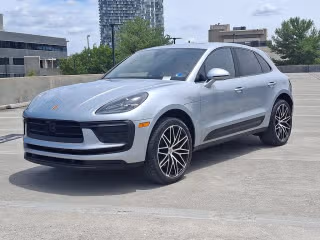 2023 Porsche Macan T's photo