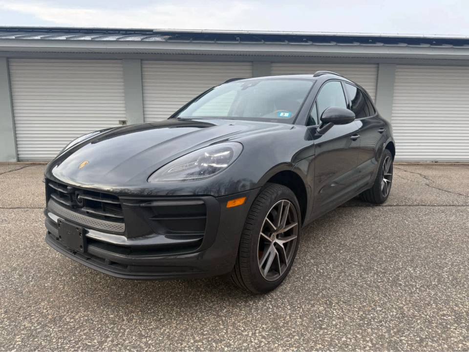 2024 Porsche Macan Base
