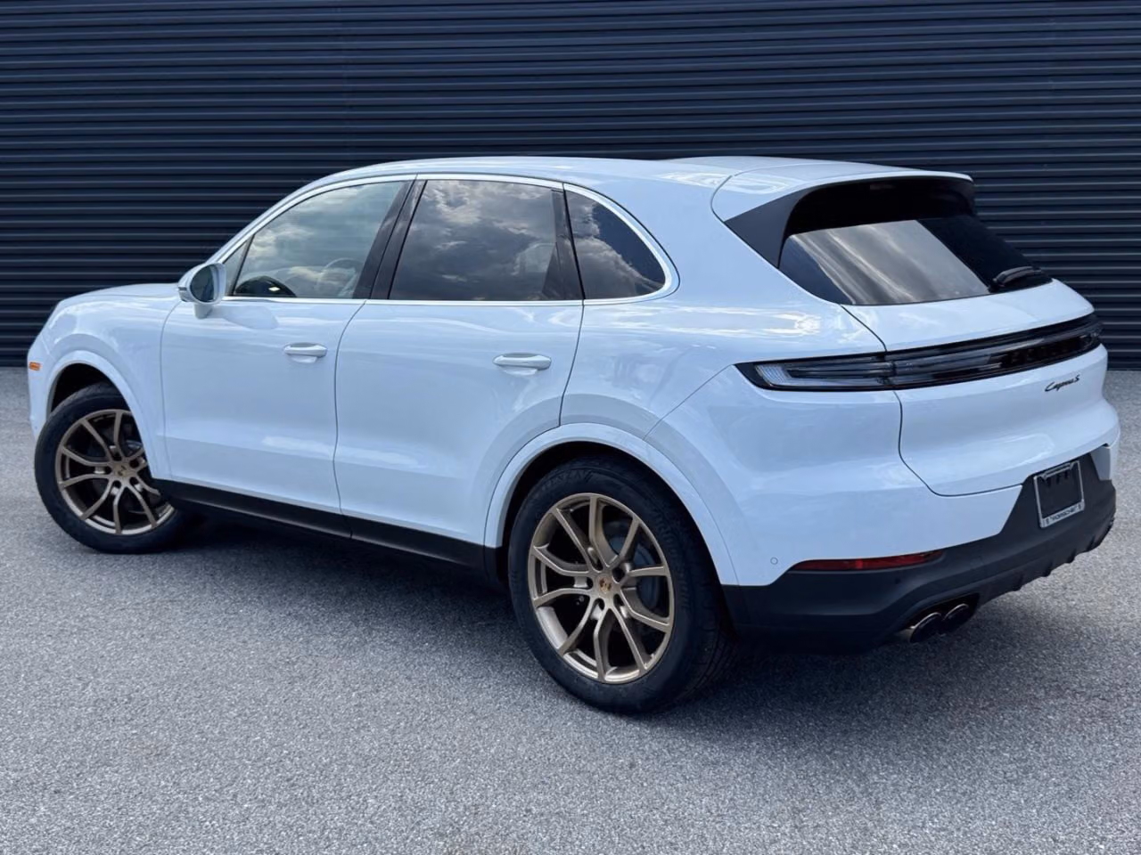 2025 Porsche Cayenne S - Photo 20