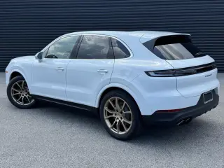 2025 Porsche Cayenne S - Photo 21