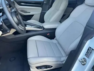 2025 Porsche Macan S - Photo 37