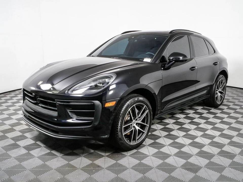 2024 Porsche Macan Base