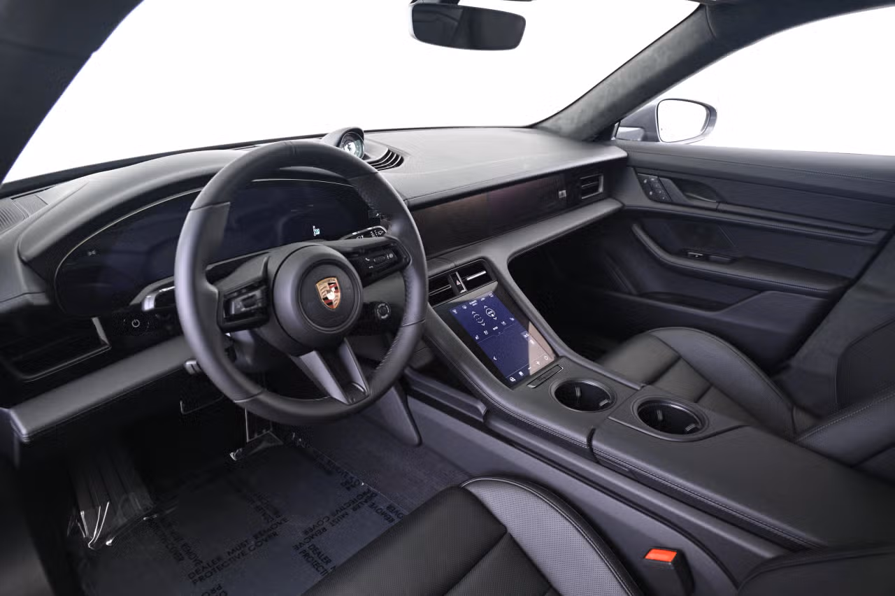2026 Porsche Taycan GTS - Photo 28