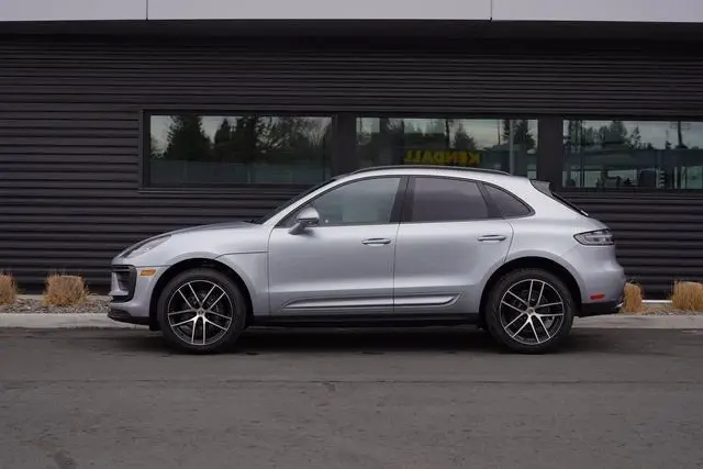 2026 Porsche Macan - Photo 15