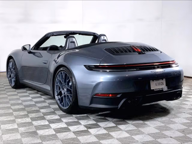 2026 Porsche 911 T - Photo 18