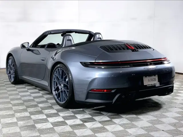 2026 Porsche 911 T - Photo 22