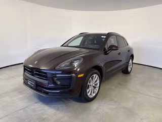 2025 Porsche Macan -'s photo