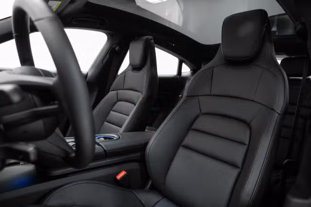 2026 Porsche Taycan S - Photo 34