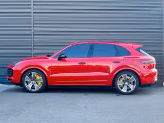 2023 Porsche Cayenne Turbo S E-Hybrid - Photo 9
