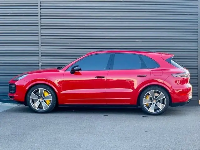 2023 Porsche Cayenne Turbo S E-Hybrid - Photo 15