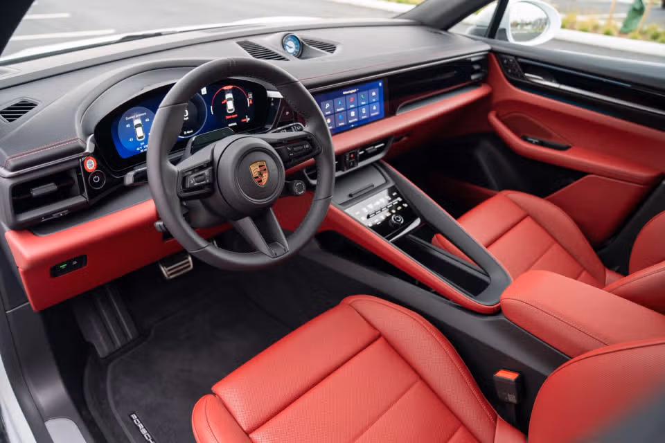 2026 Porsche Macan S - Photo 27