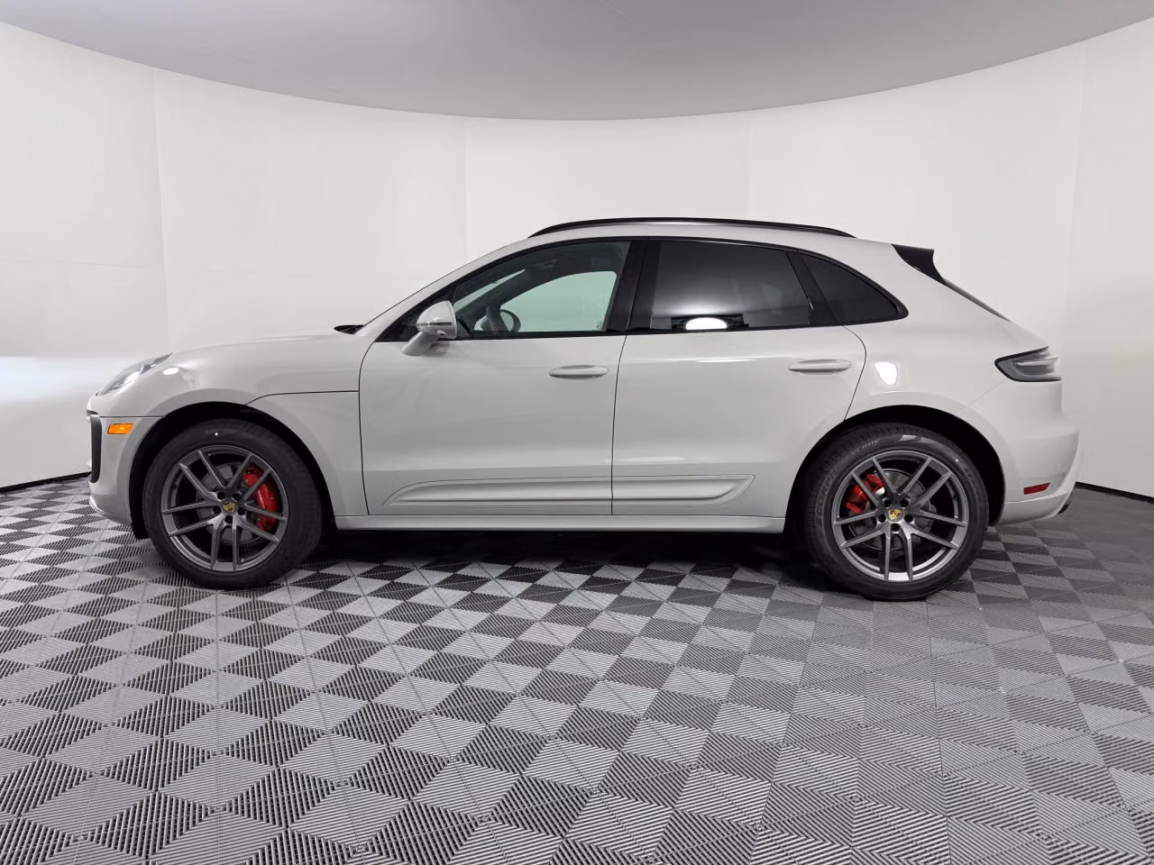 2026 Porsche Macan S - Photo 12