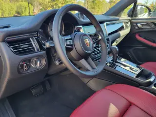 2025 Porsche Macan S - Photo 29