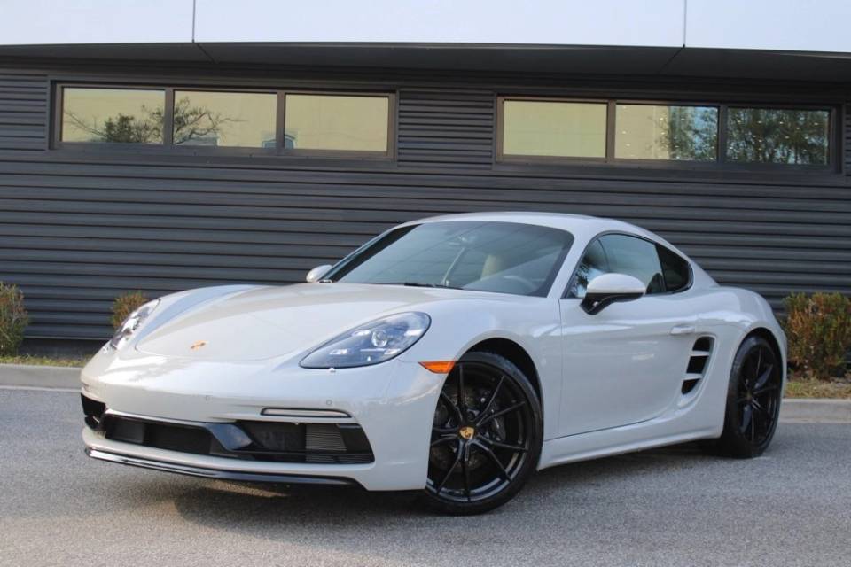 2025 Porsche 718 Style Edition