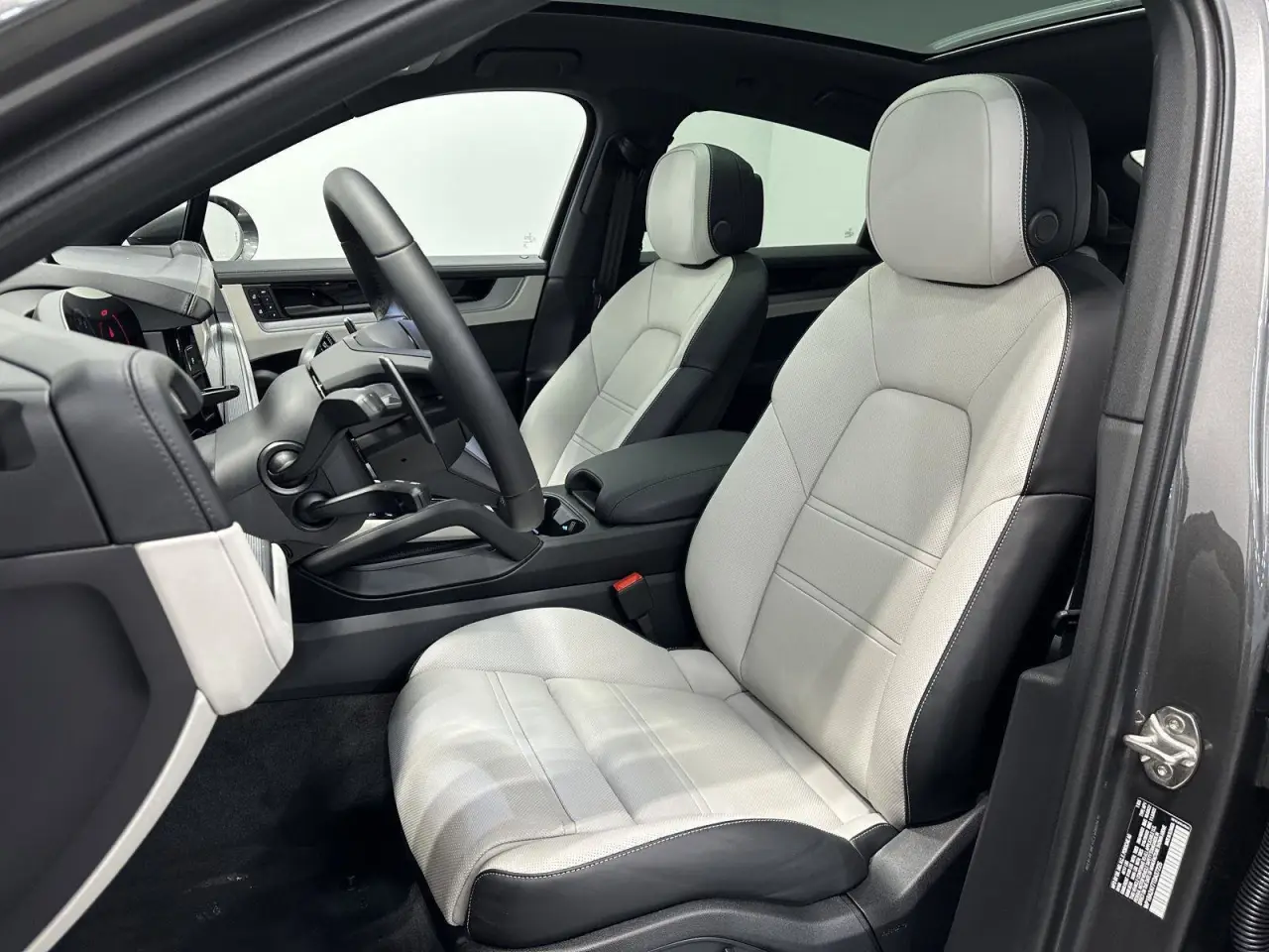 2026 Porsche Cayenne Coup Base - Photo 40