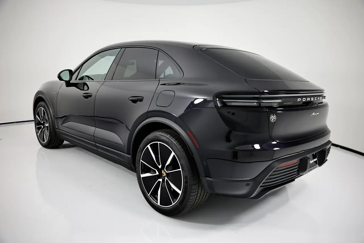 2026 Porsche Macan Base - Photo 24