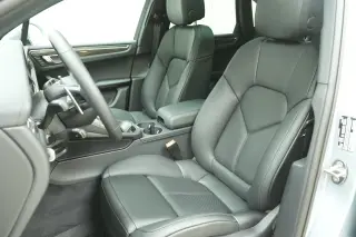 2026 Porsche Macan T - Photo 37